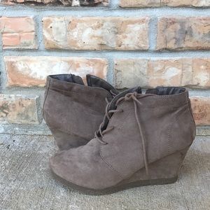 Suede wedge bootie